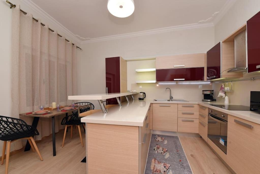 Nefeli House Syros Apartment Ermoupoli Bagian luar foto